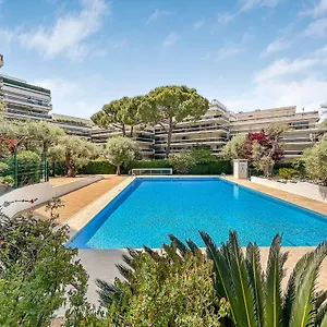 Hébergement de vacances Joli 4 Pers Piscine Confort 